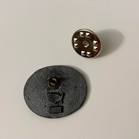 Vintage 1992 Siskiyou Shriner Serving the Community Pin - Picture 6 of 8